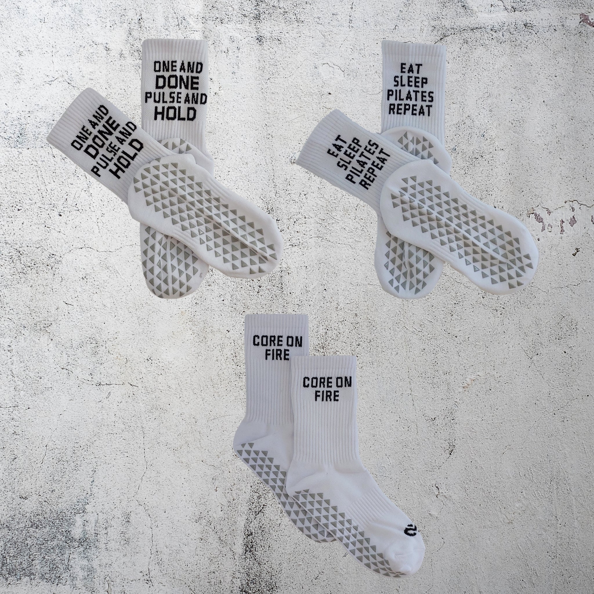 TRIPLE PACK GRIP SOCKS